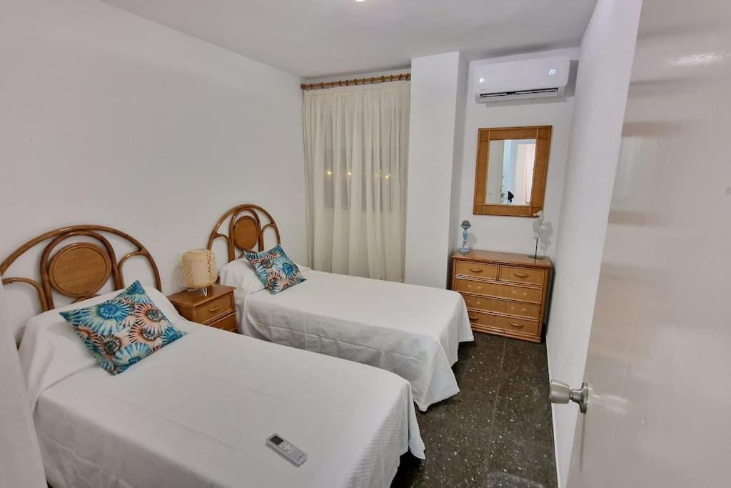 Apartamento Dos Habitaciones, Frente A La Playa, Benicàssim Dış mekan fotoğraf